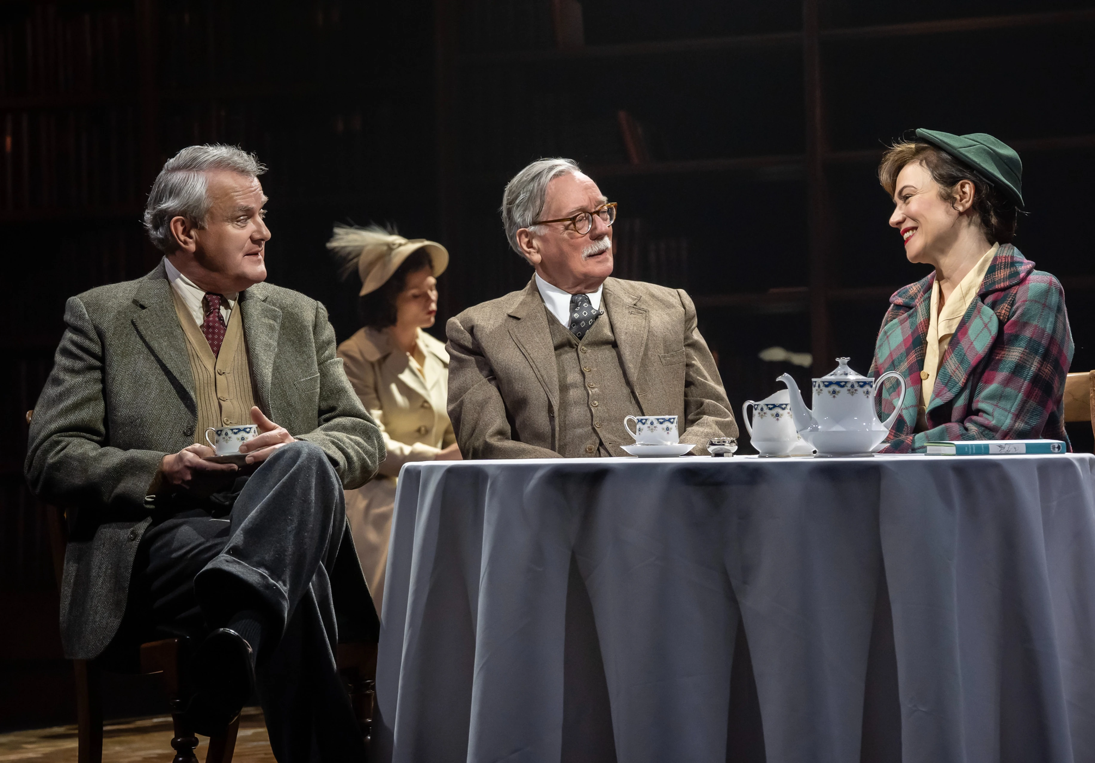 Review: Shadowlands – Aldwych Theatre, London