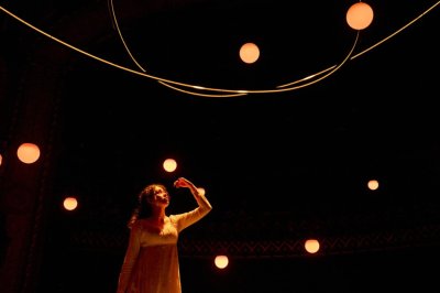 A review Isis Hainsworth as Thomasina Coverly in Tom Stoppard Arcadia, Old Vic, London 2026